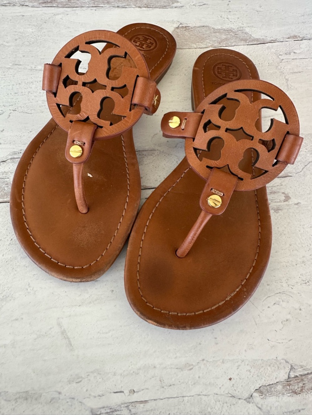 Tory Burch • Miller Logo Thong Sandal - Picture 5 of 9